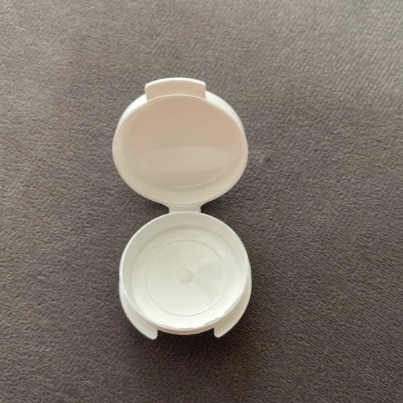 Sample Containers - Picture 2 of 3